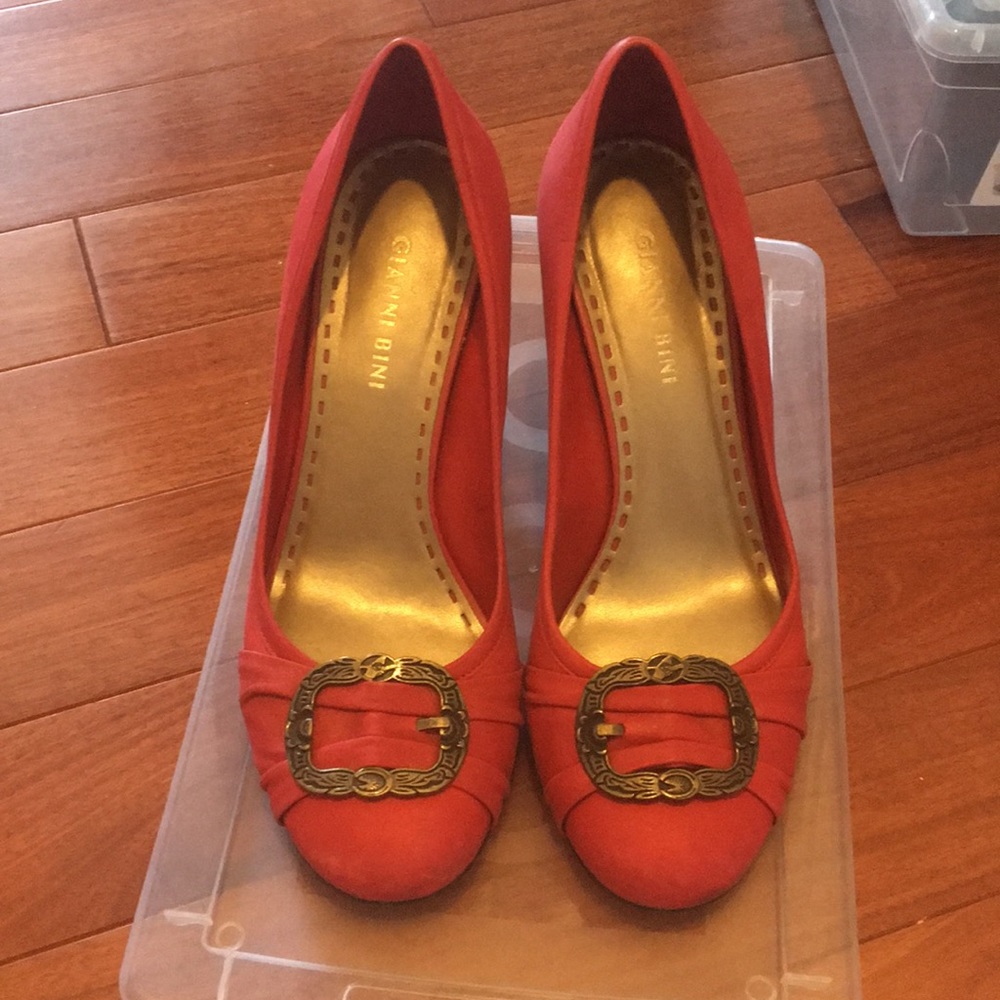 Gianni Bini Pumps